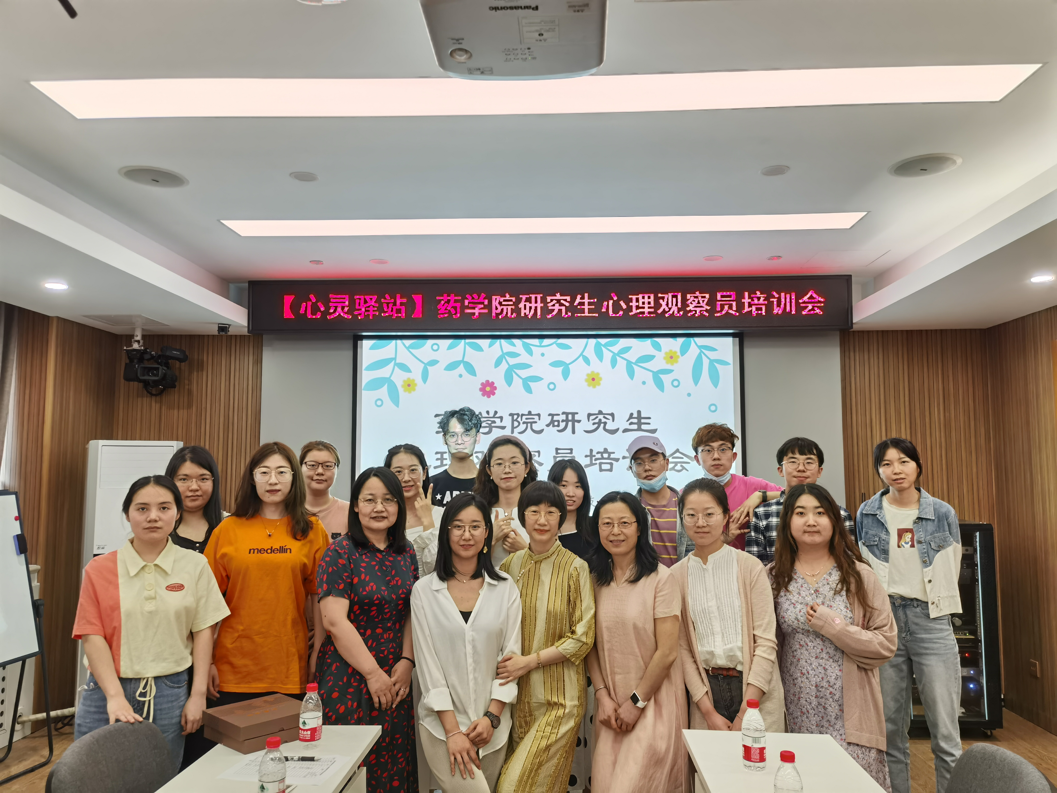 c311188b4dcd4b8291a678fe9a316ef0.jpg c311188b4dcd4b8291a678fe9a316ef0.jpg