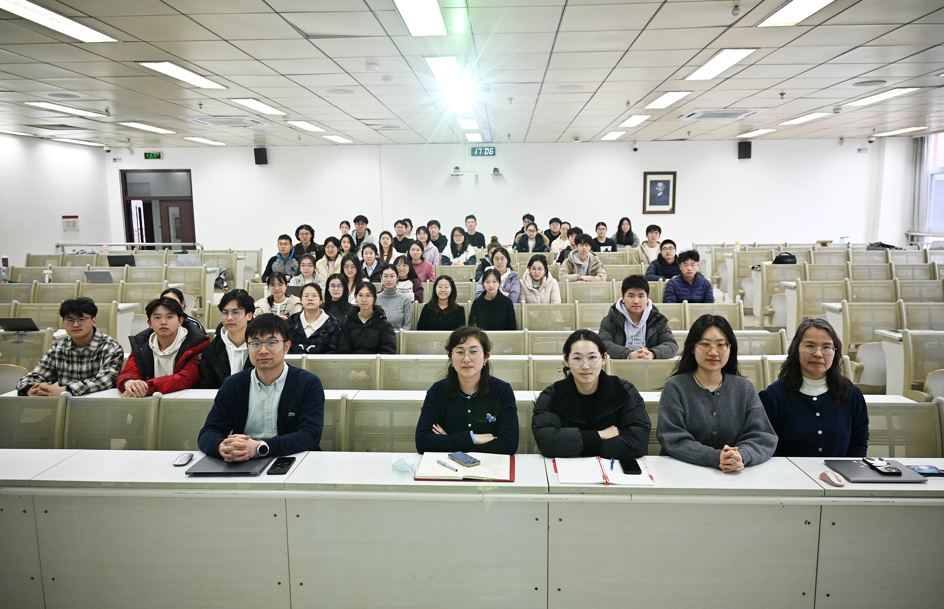 ed21cf9133f6491f9c1554ad3766ea04.jpg ed21cf9133f6491f9c1554ad3766ea04.jpg